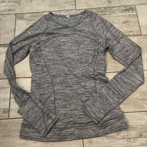 Lululemon cypress kiss long sleeve size 6 euc